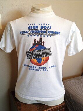 (L) Vintage Collectible 19th Annual Dallas Texas LGBT Gay Pride Parade T-shirt